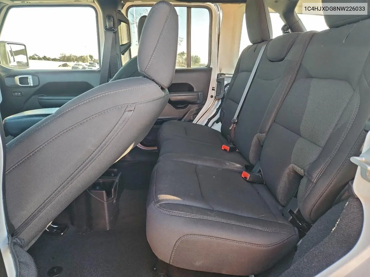 1C4HJXDG8NW226033 2022 Jeep Wrangler Unlimited Sport