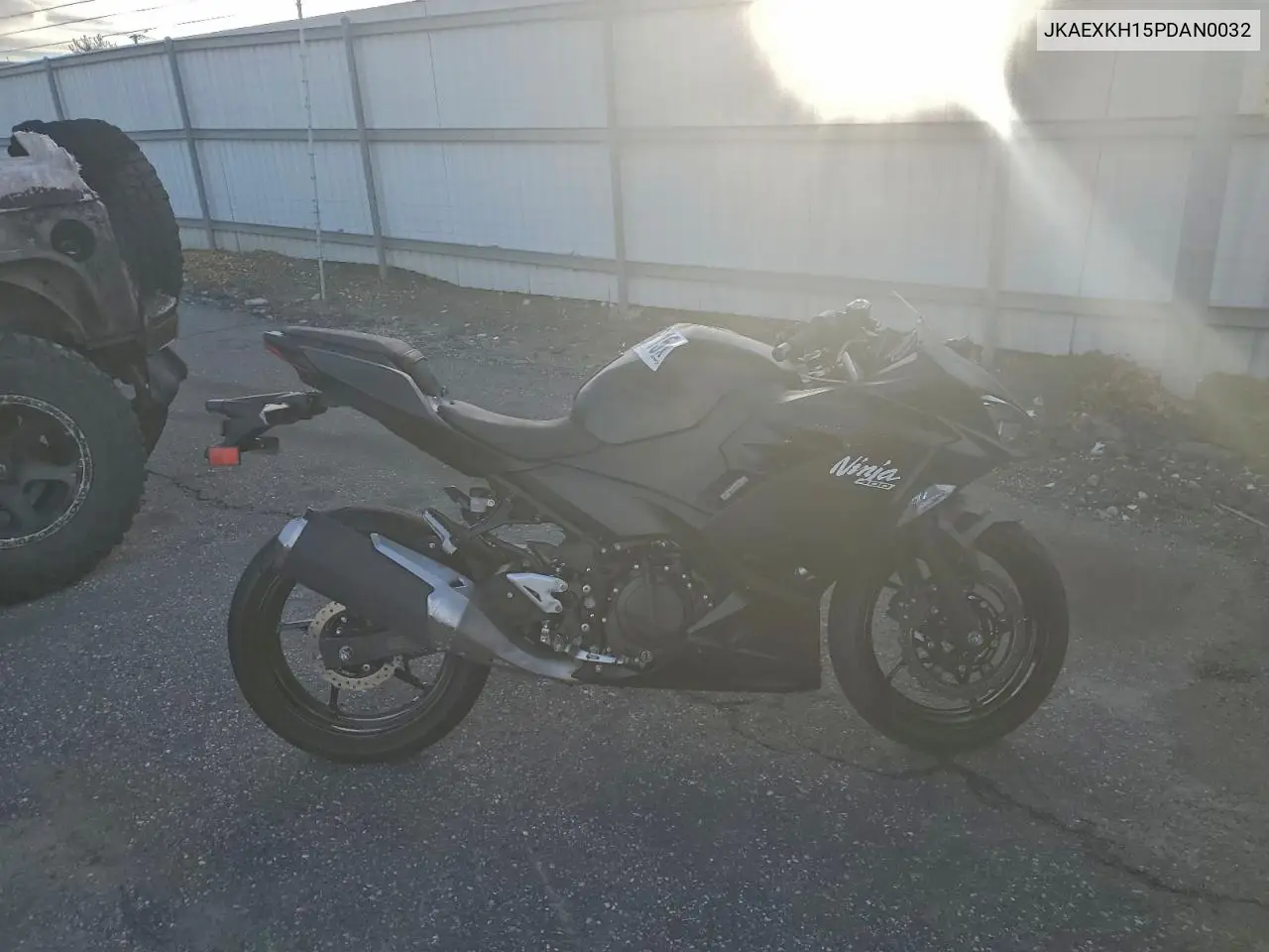 JKAEXKH15PDAN0032 2023 Kawasaki Ex400