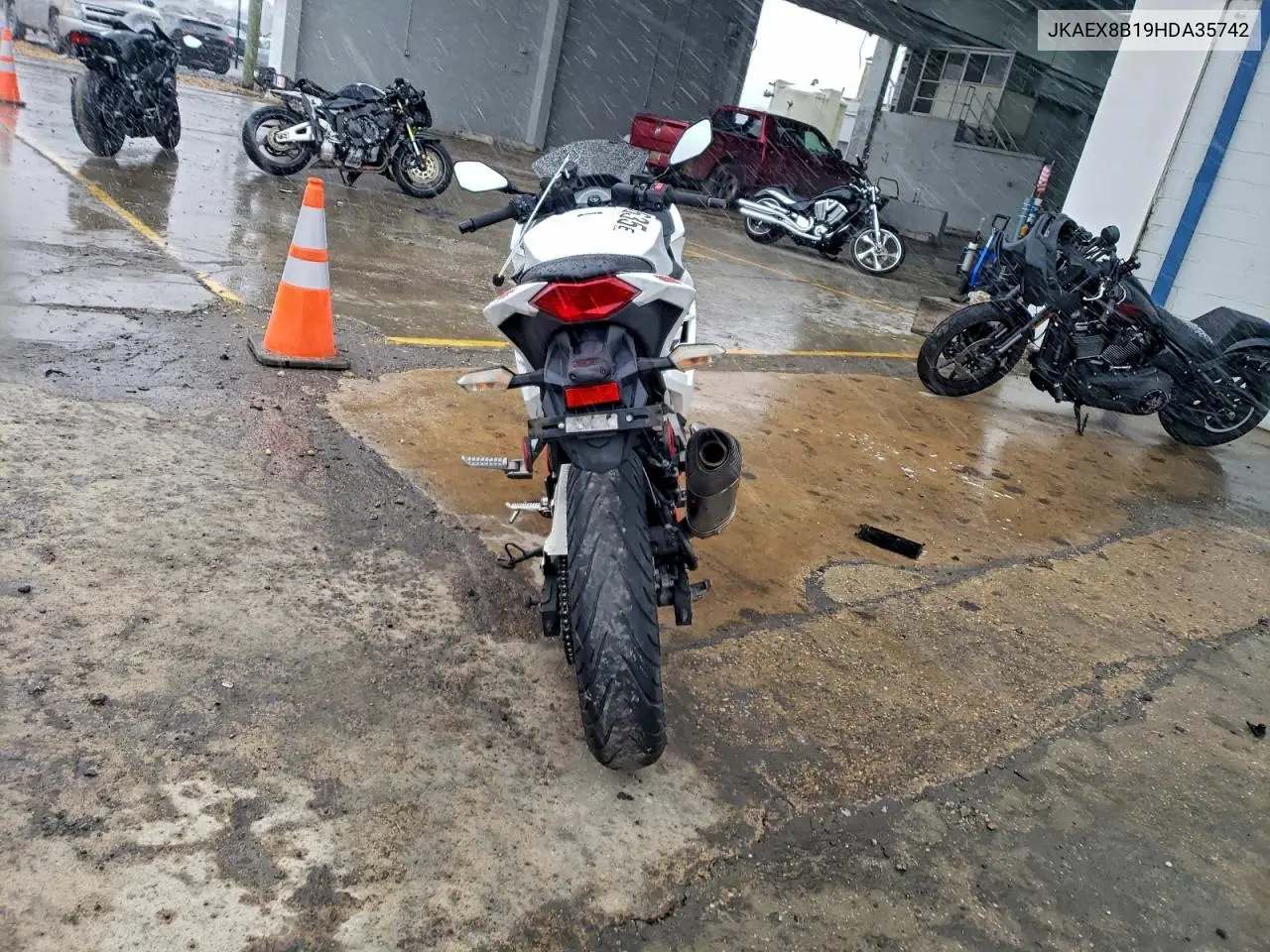 JKAEX8B19HDA35742 2017 Kawasaki Ex300 B