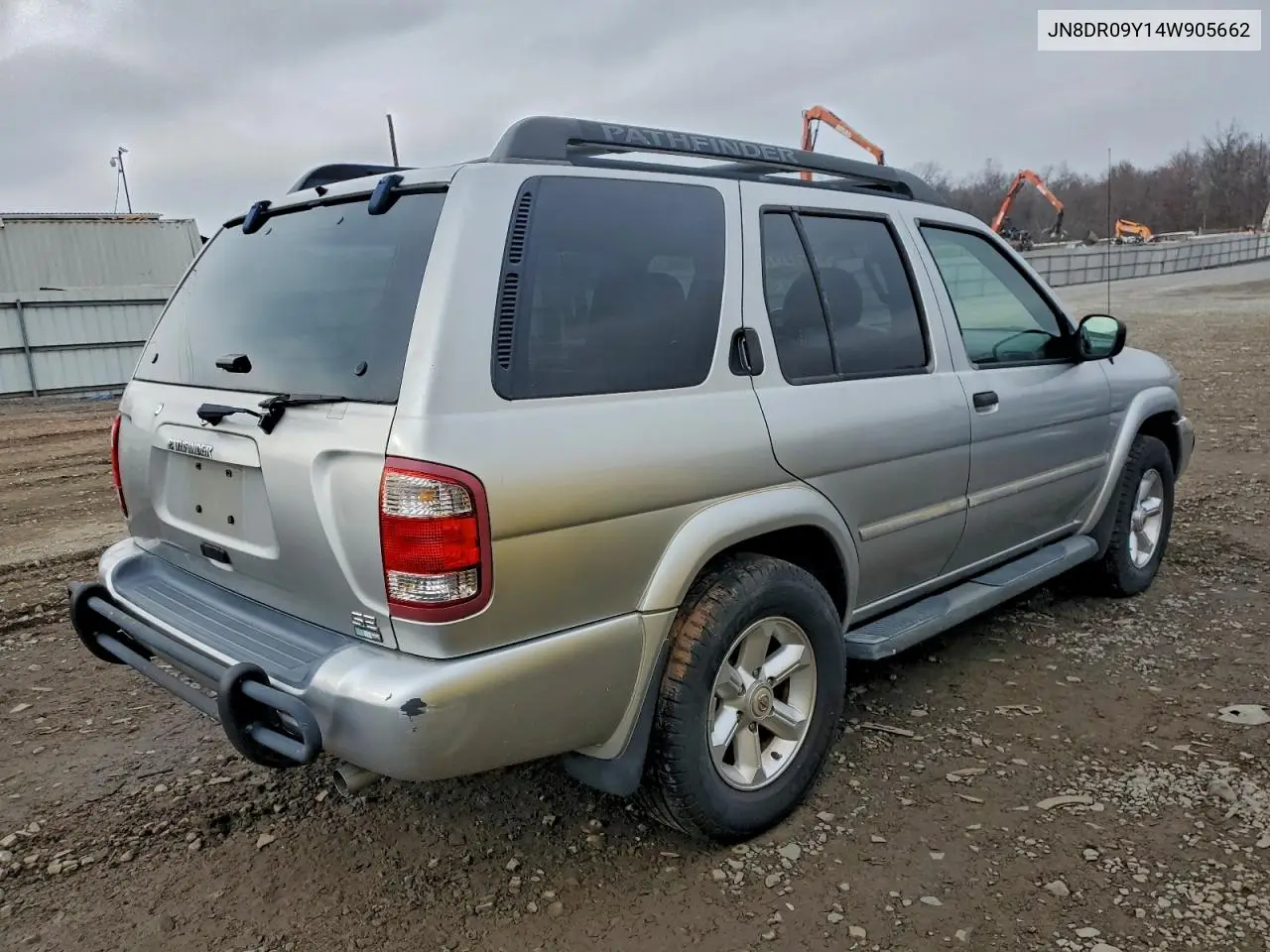 JN8DR09Y14W905662 2004 Nissan Pathfinder Le