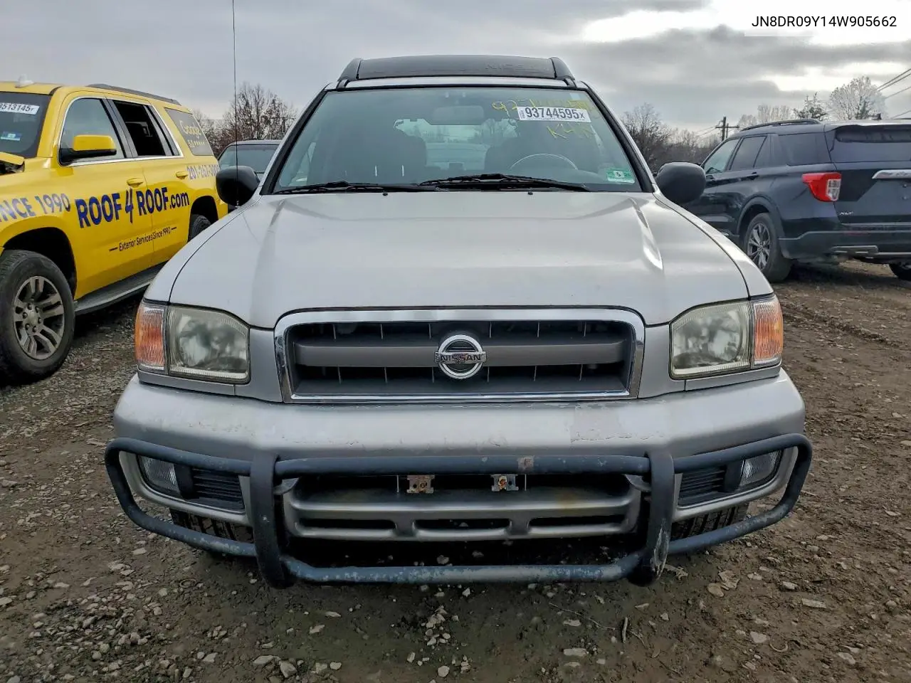 JN8DR09Y14W905662 2004 Nissan Pathfinder Le
