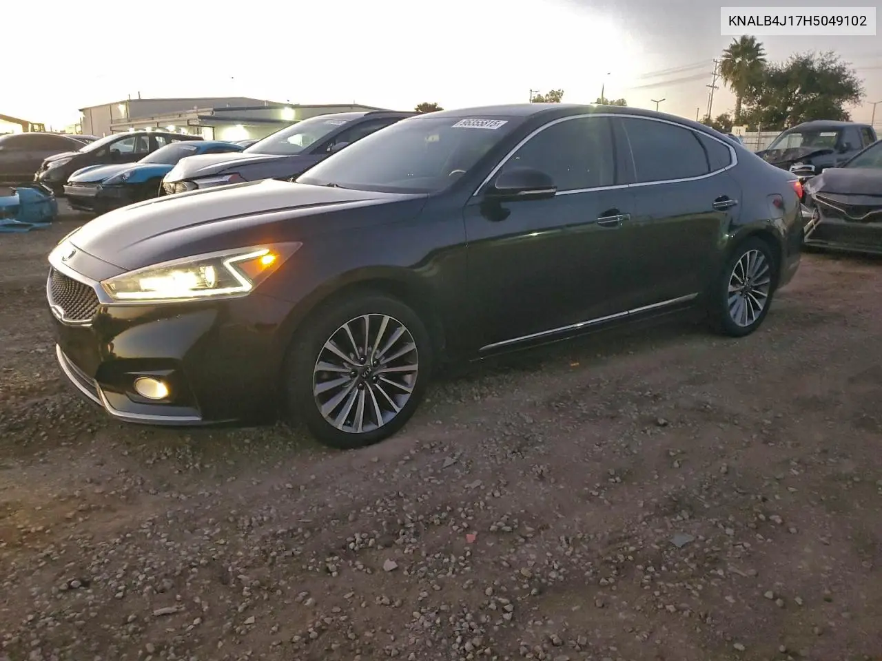 KNALB4J17H5049102 2017 Kia Cadenza Premium