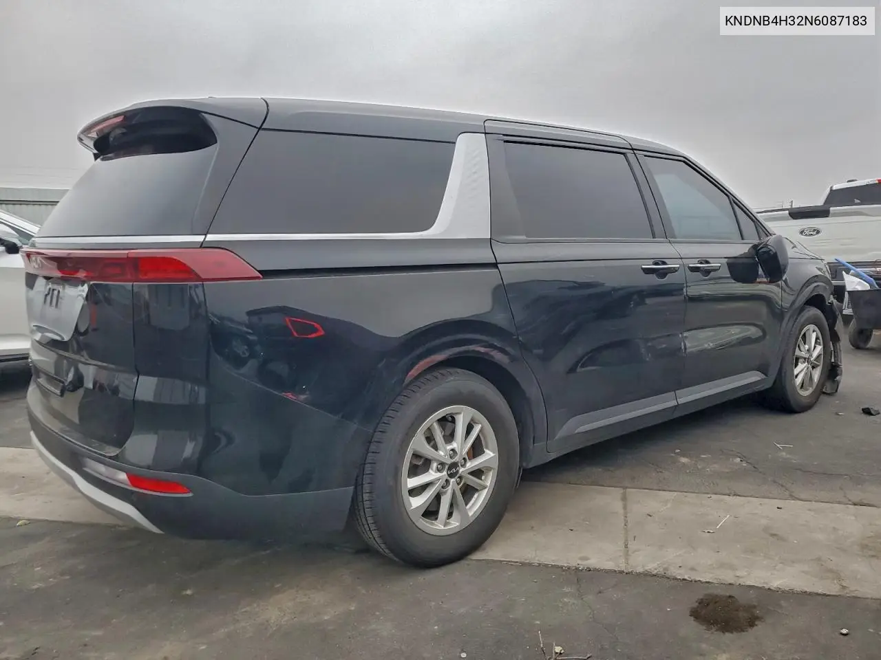 KNDNB4H32N6087183 2022 Kia Carnival Lx