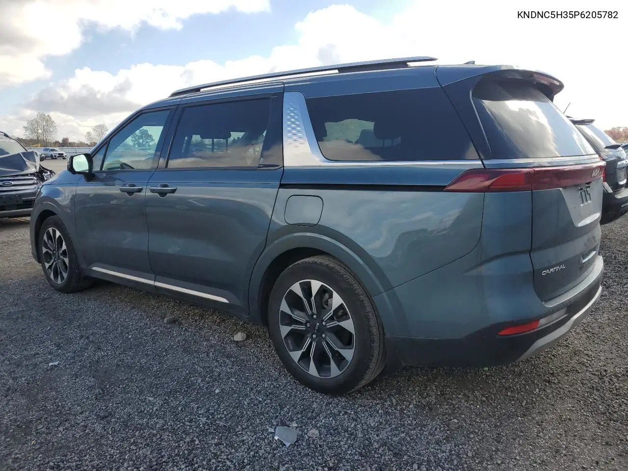 KNDNC5H35P6205782 2023 Kia Carnival Ex