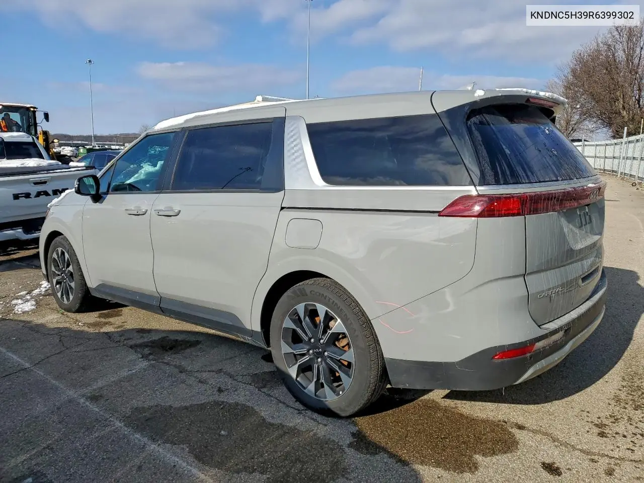 KNDNC5H39R6399302 2024 Kia Carnival Ex
