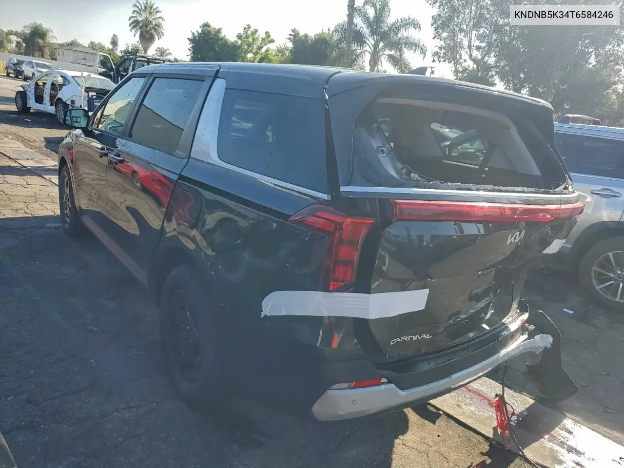KNDNB5K34T6584246 2026 Kia Carnival Lx