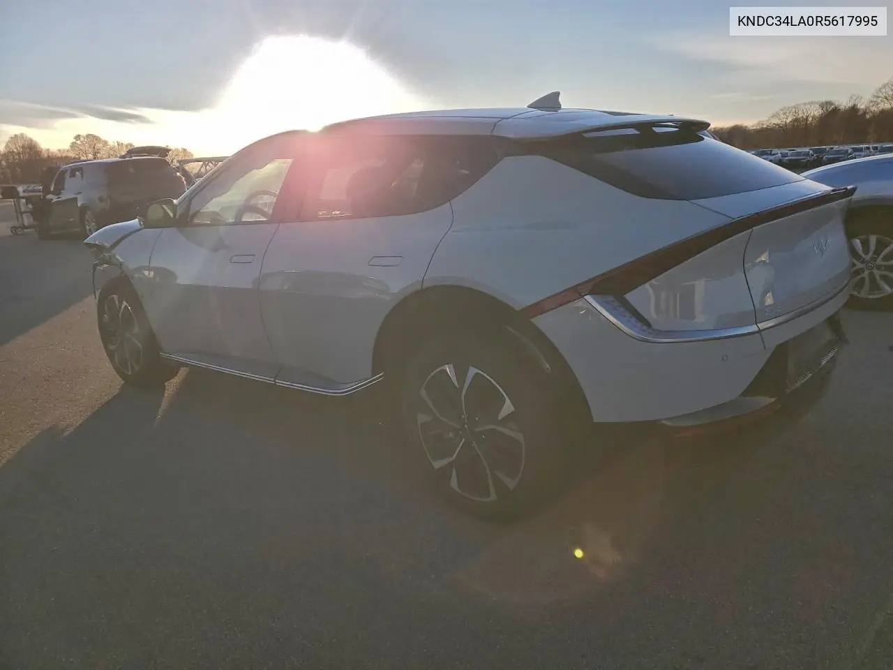 KNDC34LA0R5617995 2024 Kia Ev6 Light