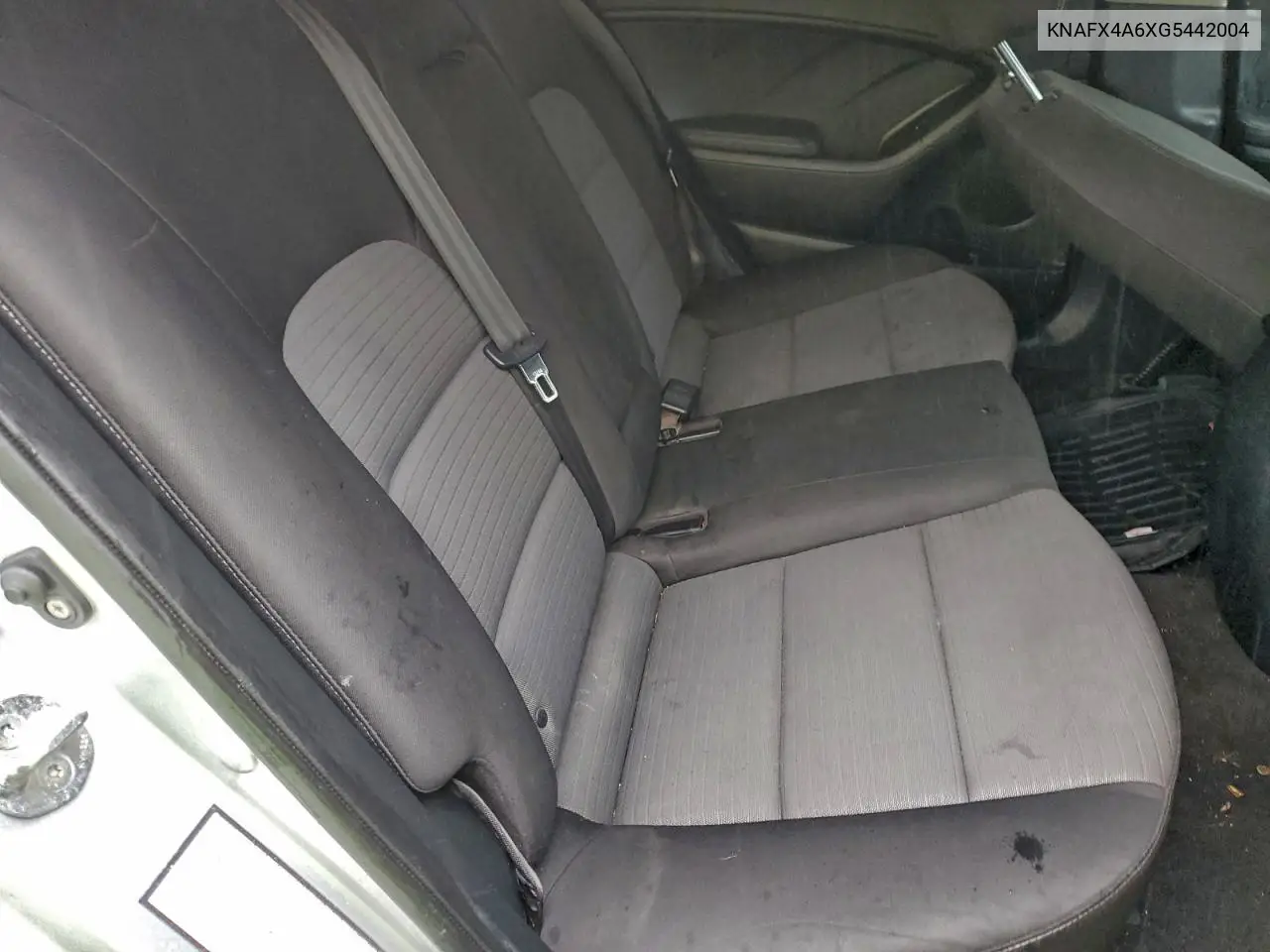 KNAFX4A6XG5442004 2016 Kia Forte Lx