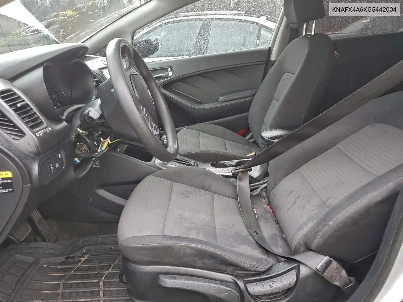 KNAFX4A6XG5442004 2016 Kia Forte Lx