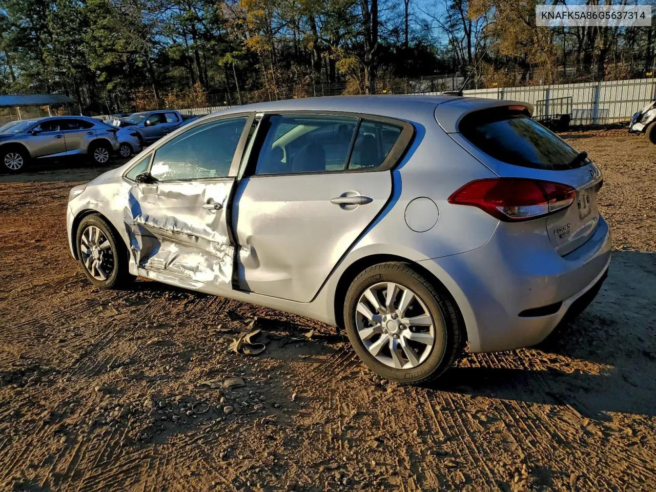 KNAFK5A86G5637314 2016 Kia Forte Lx