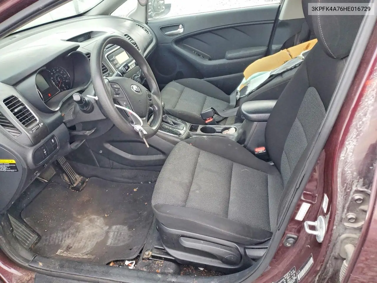 3KPFK4A76HE016729 2017 Kia Forte Lx
