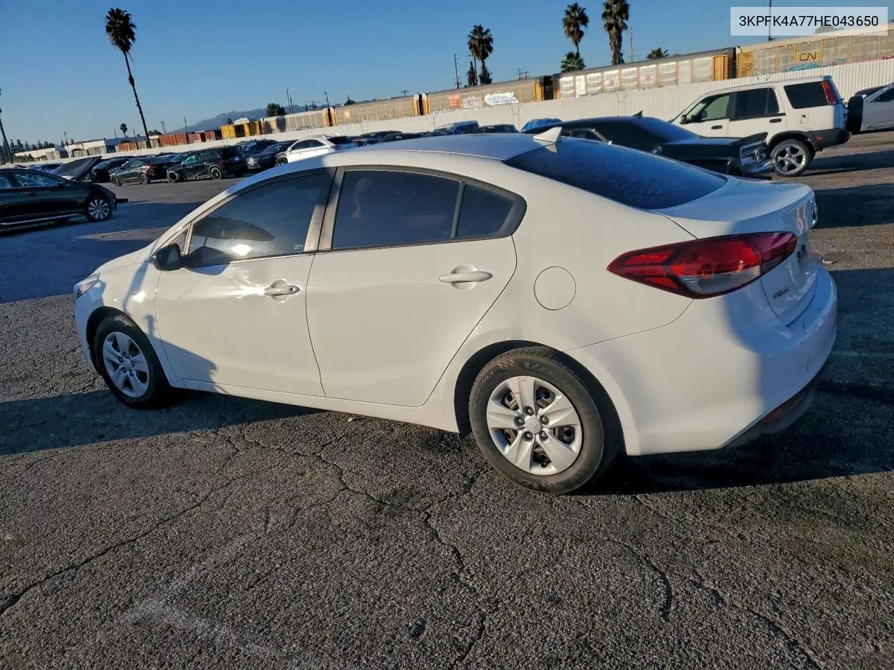 3KPFK4A77HE043650 2017 Kia Forte Lx