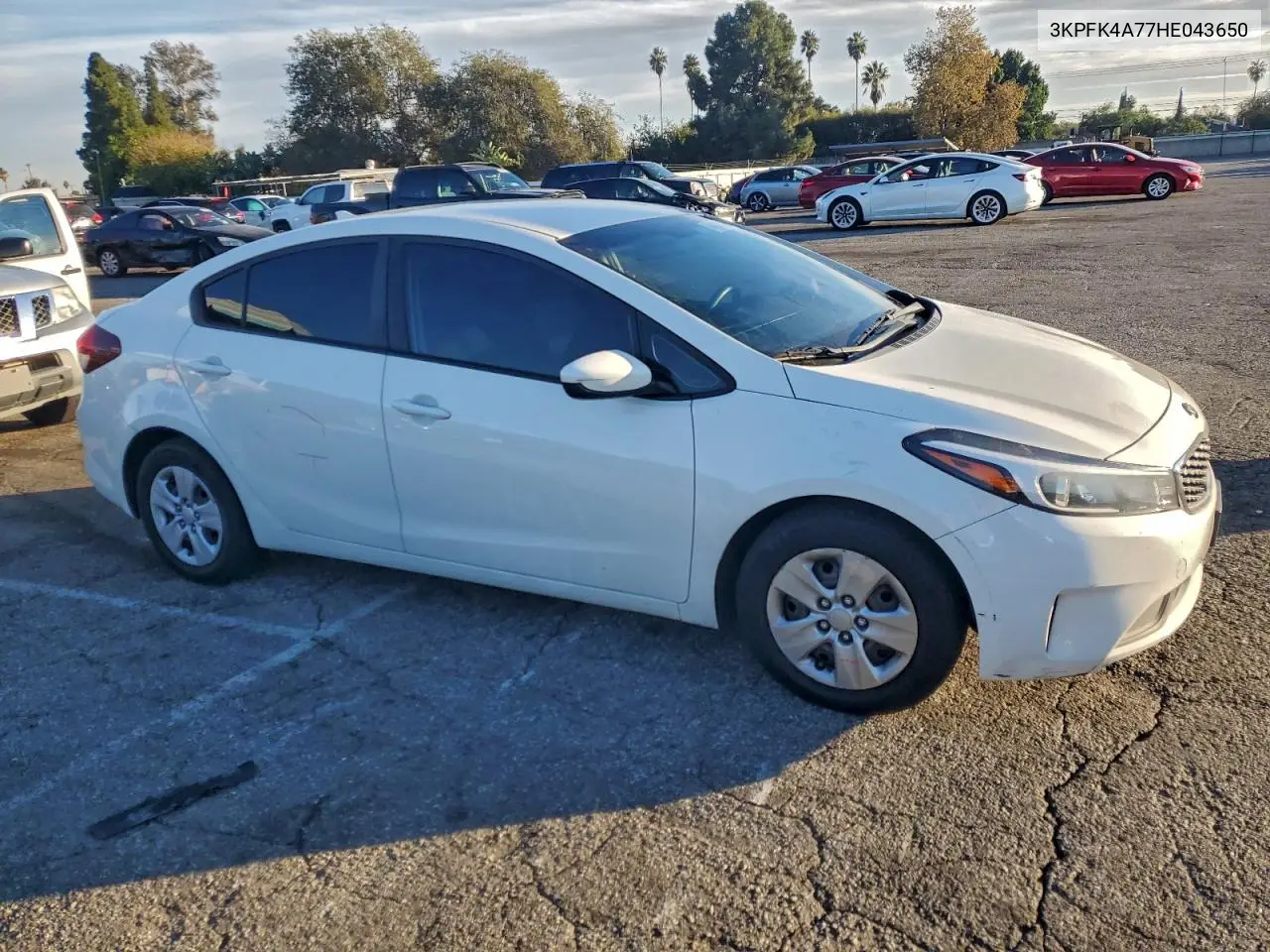 3KPFK4A77HE043650 2017 Kia Forte Lx