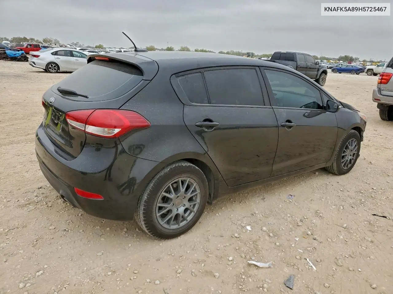 KNAFK5A89H5725467 2017 Kia Forte Lx