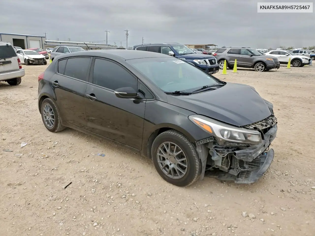 KNAFK5A89H5725467 2017 Kia Forte Lx