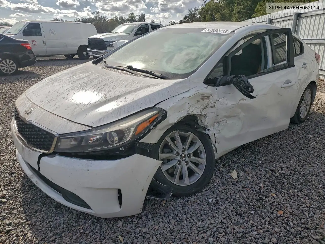 3KPFL4A76HE052014 2017 Kia Forte S