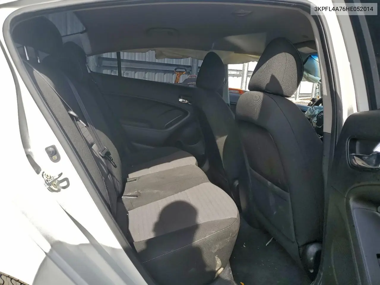 3KPFL4A76HE052014 2017 Kia Forte S