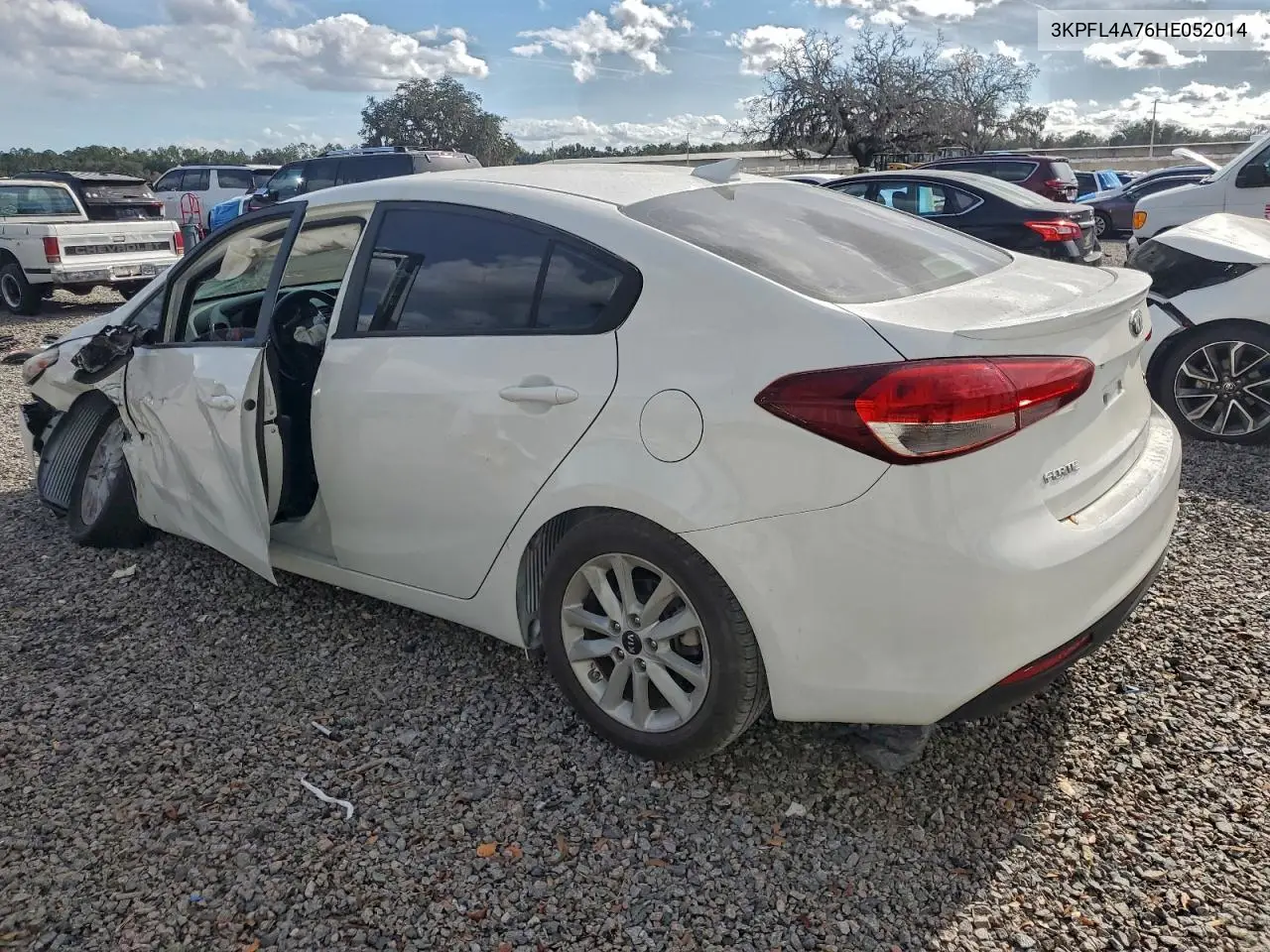 3KPFL4A76HE052014 2017 Kia Forte S