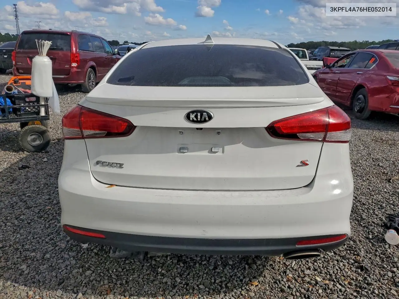 3KPFL4A76HE052014 2017 Kia Forte S