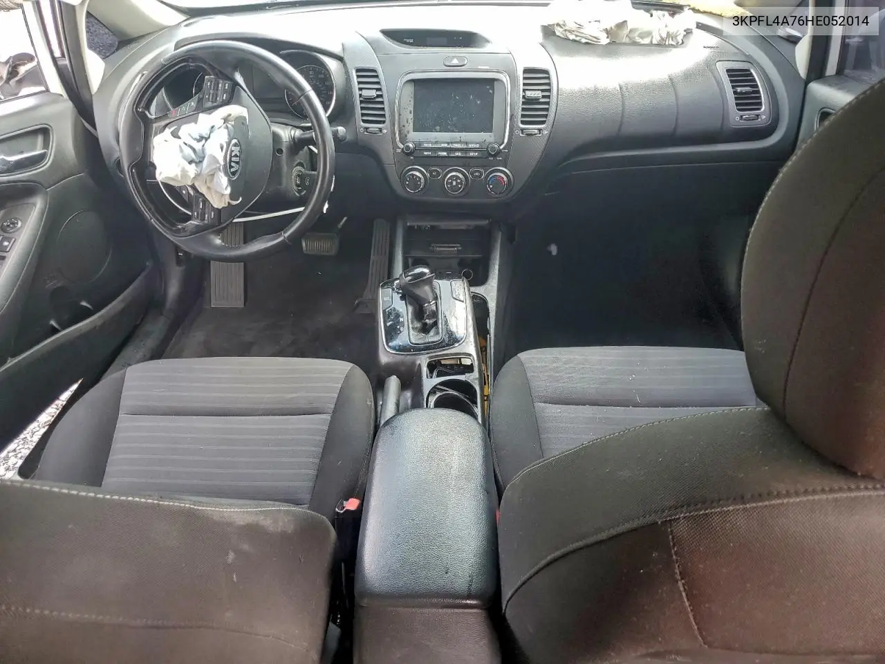 3KPFL4A76HE052014 2017 Kia Forte S