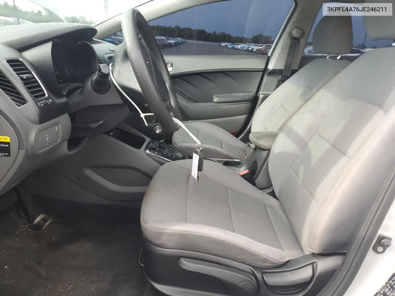 3KPFL4A76JE246211 2018 Kia Forte Lx