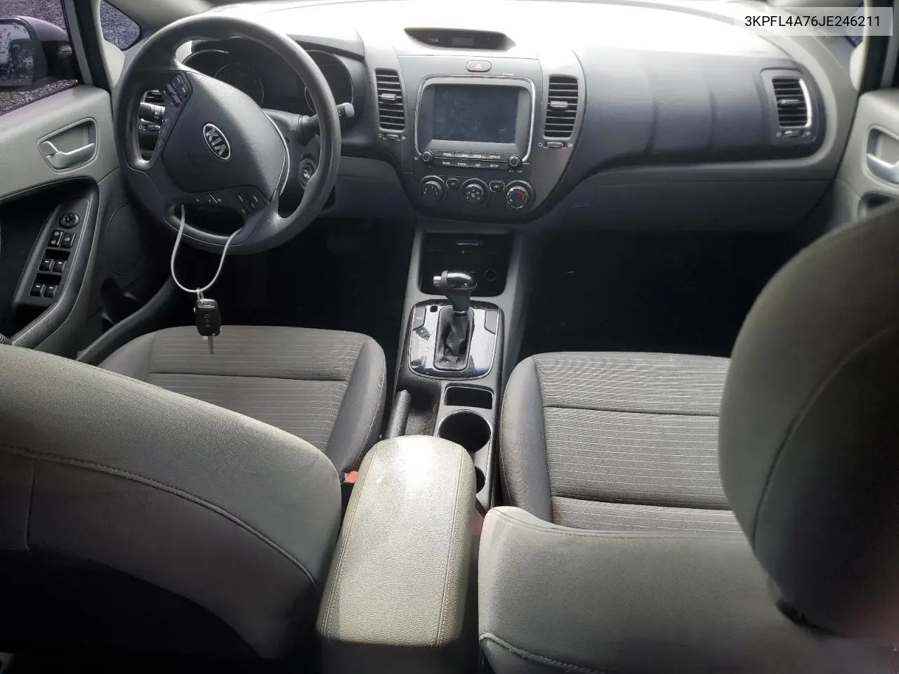 3KPFL4A76JE246211 2018 Kia Forte Lx