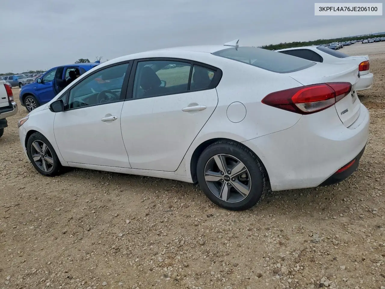 3KPFL4A76JE206100 2018 Kia Forte Lx