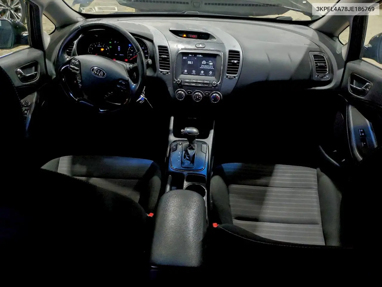 3KPFL4A78JE186769 2018 Kia Forte Lx