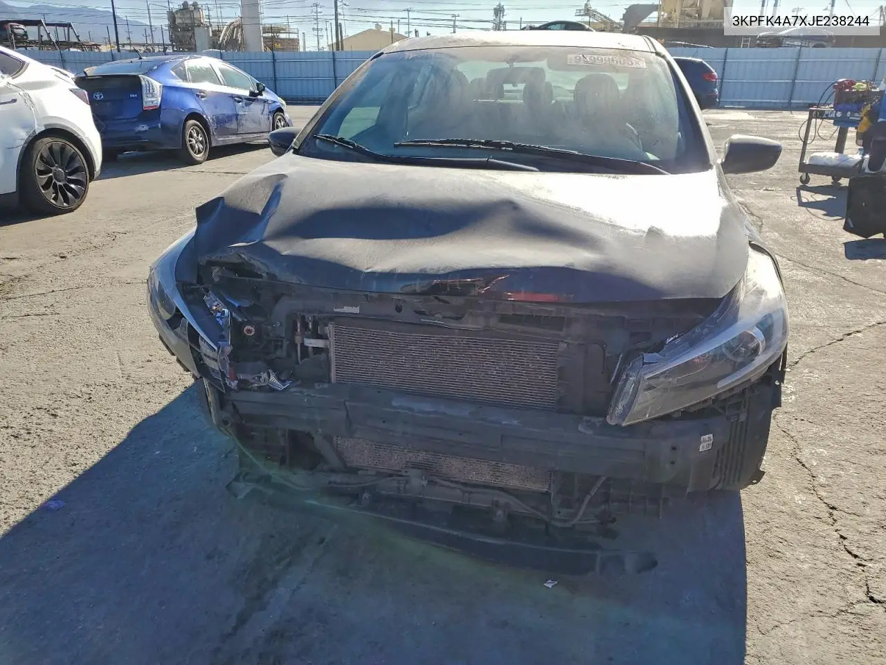 3KPFK4A7XJE238244 2018 Kia Forte Lx