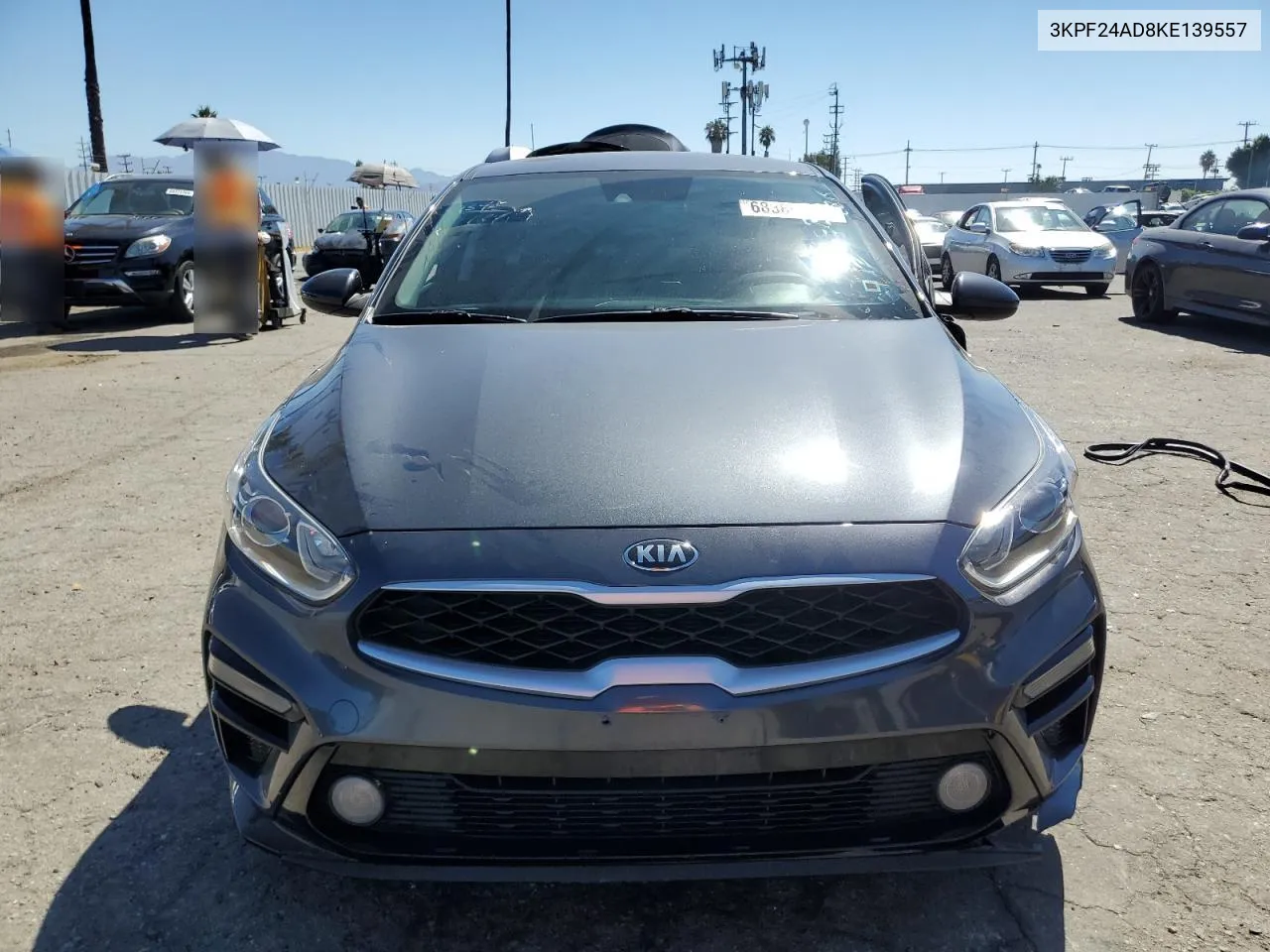 3KPF24AD8KE139557 2019 Kia Forte Fe