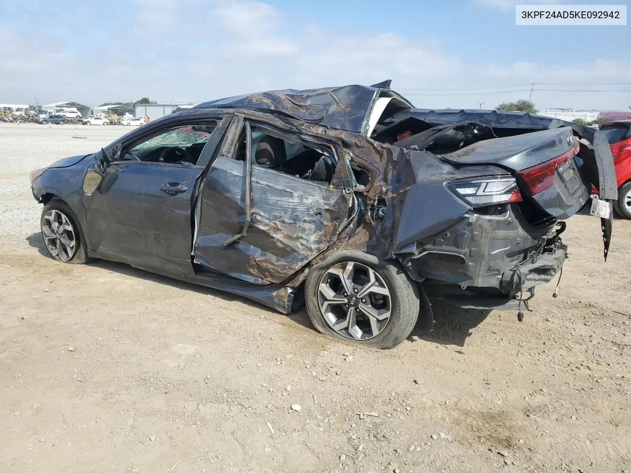3KPF24AD5KE092942 2019 Kia Forte Fe
