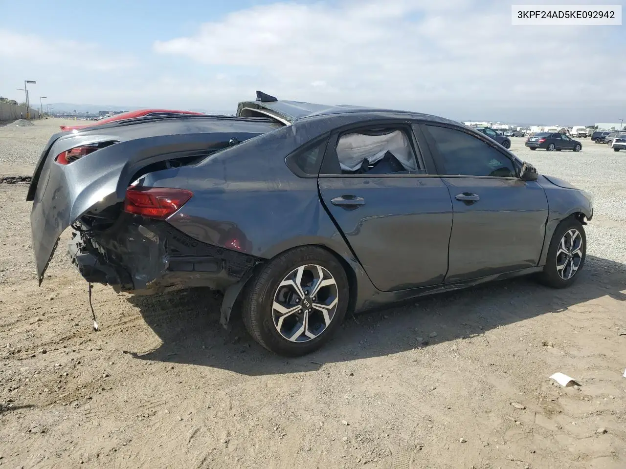 3KPF24AD5KE092942 2019 Kia Forte Fe