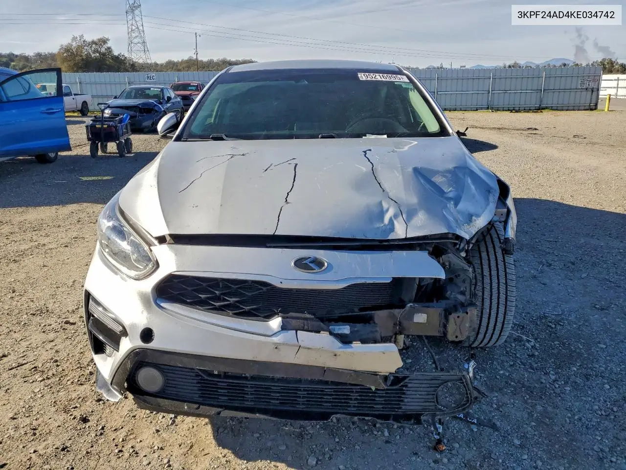 3KPF24AD4KE034742 2019 Kia Forte Fe