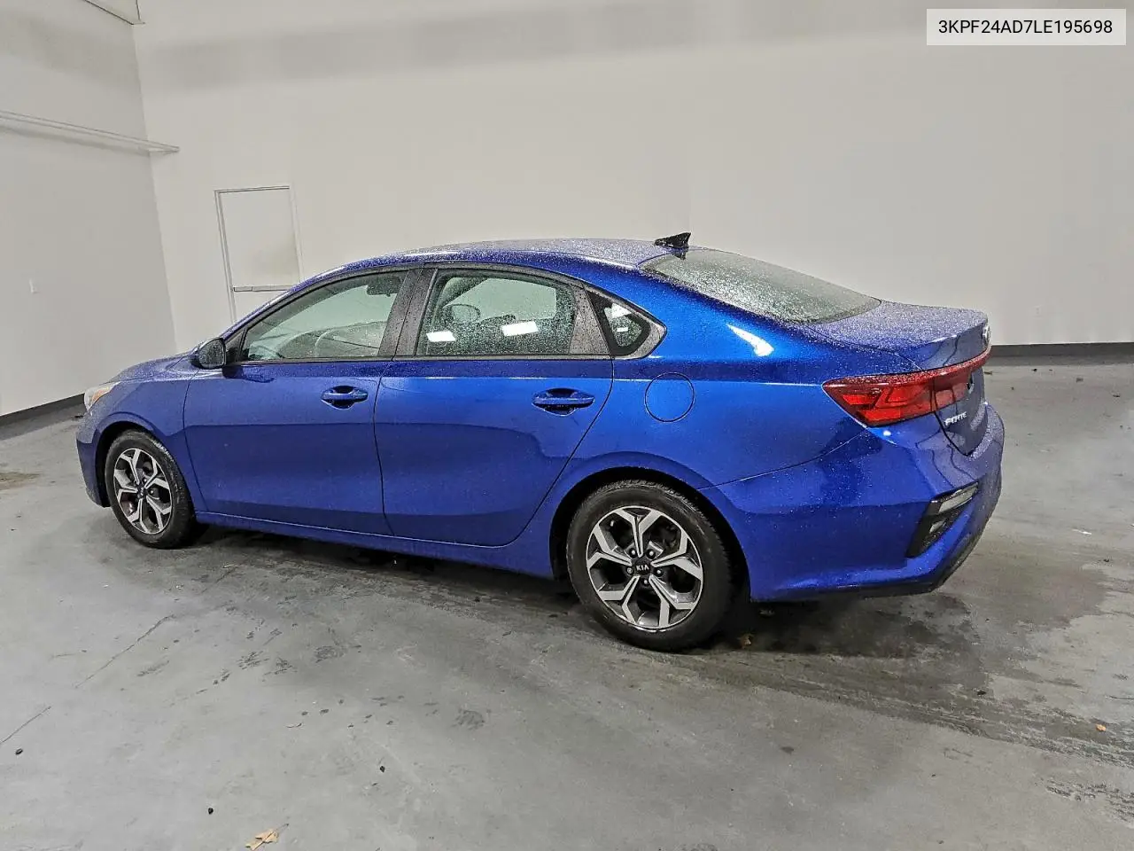 3KPF24AD7LE195698 2020 Kia Forte Fe