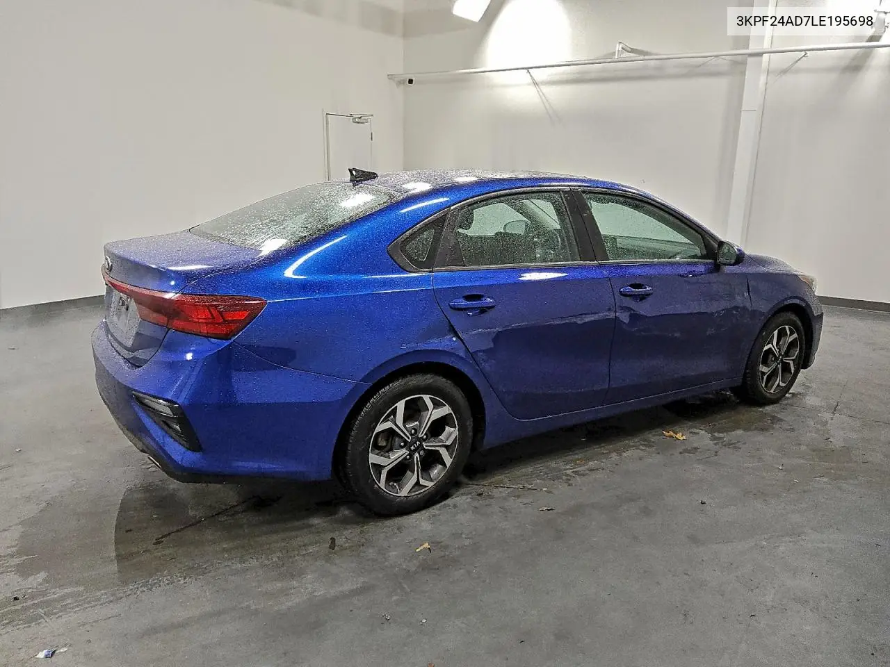 3KPF24AD7LE195698 2020 Kia Forte Fe