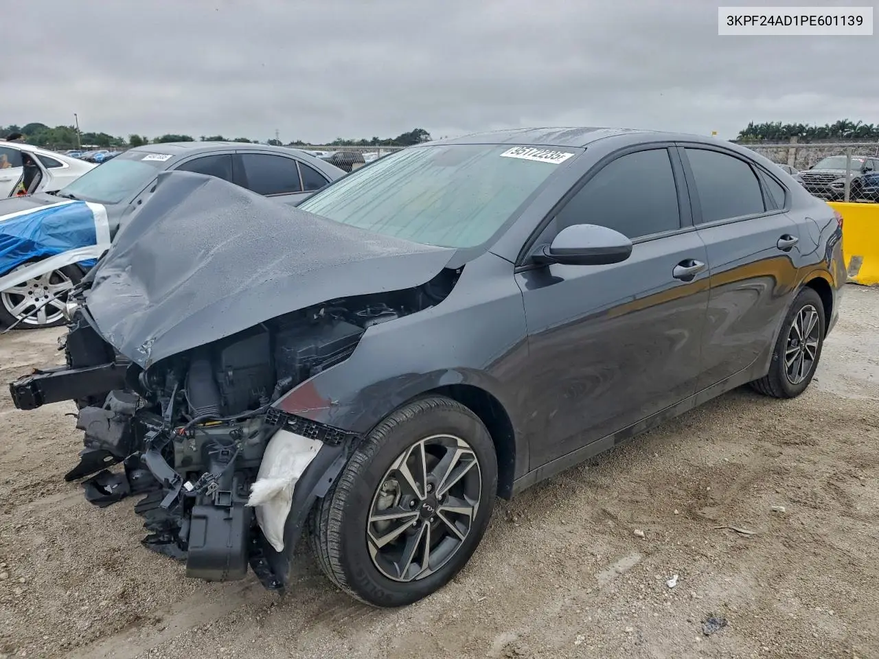 3KPF24AD1PE601139 2023 Kia Forte Lx