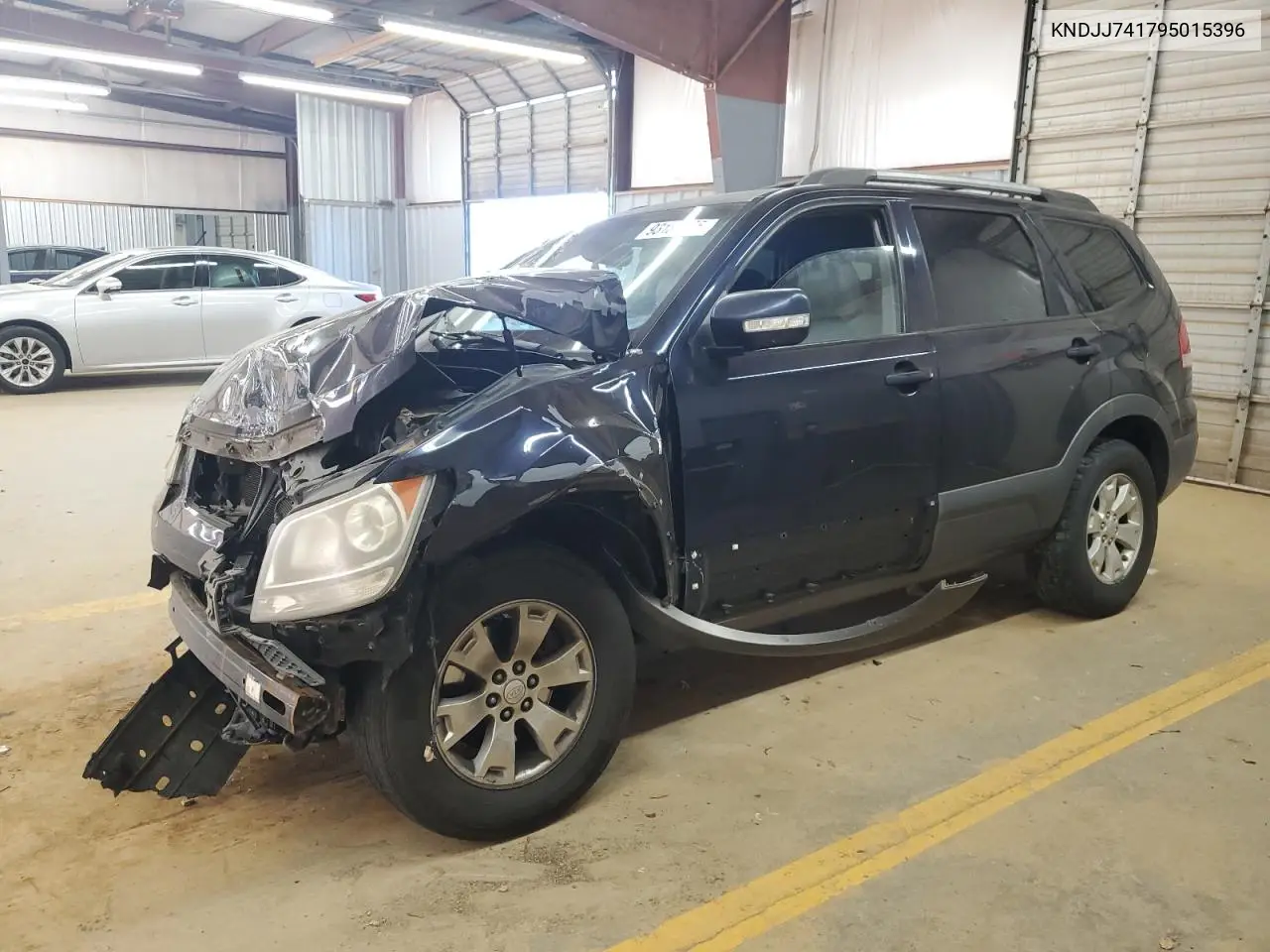 KNDJJ741795015396 2009 Kia Borrego Lx