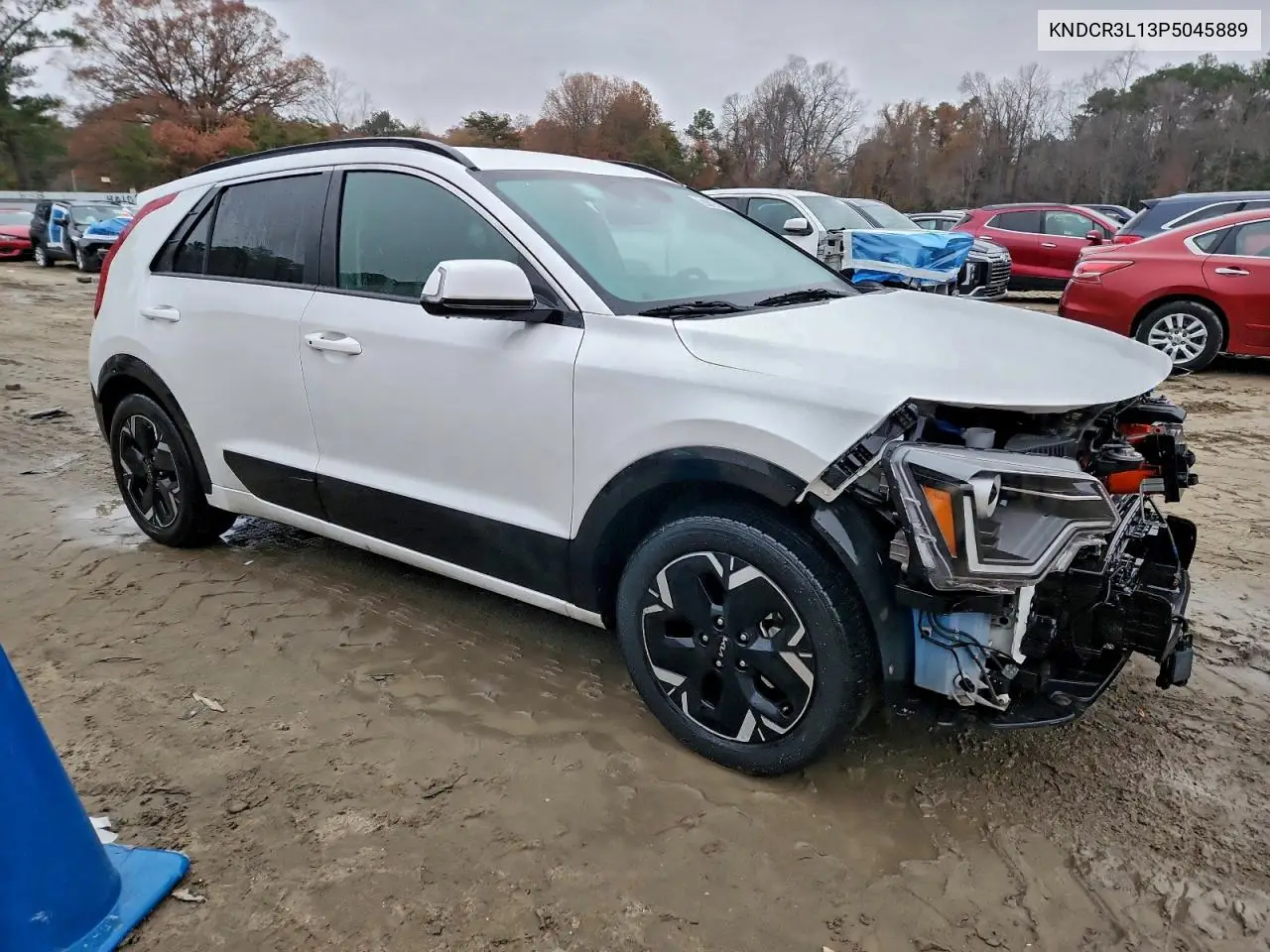 KNDCR3L13P5045889 2023 Kia Niro Wind