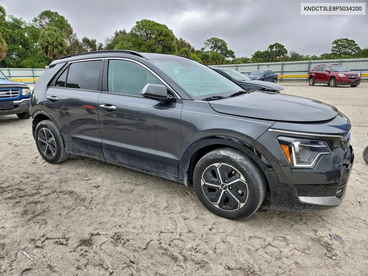 KNDCT3LE8P5034200 2023 Kia Niro Sx