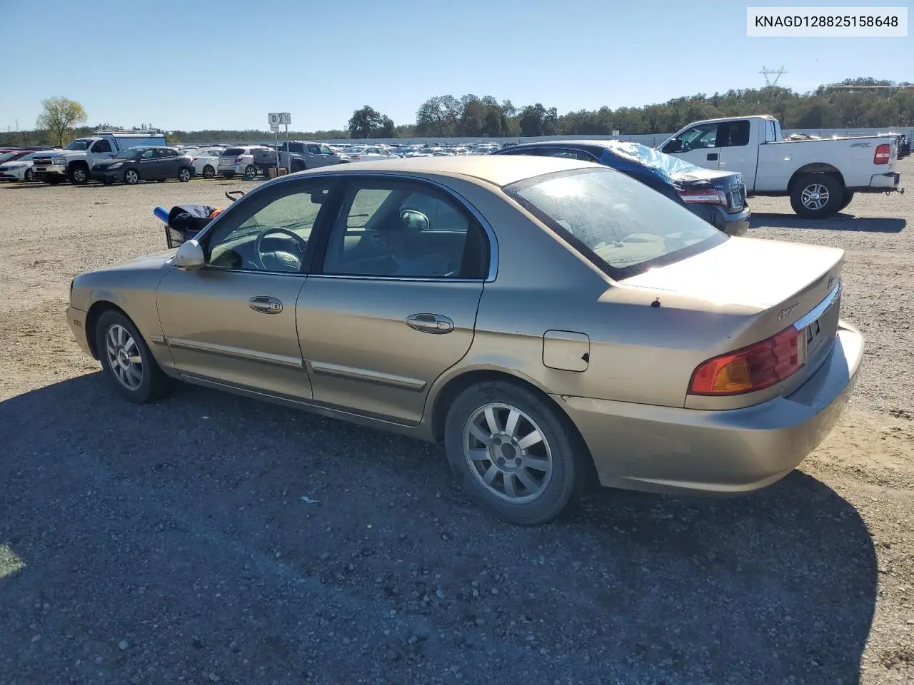 KNAGD128825158648 2002 Kia Optima Magentis