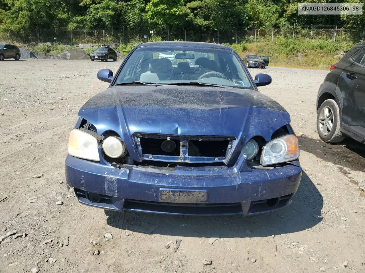 KNAGD126845306198 2004 Kia Optima Lx