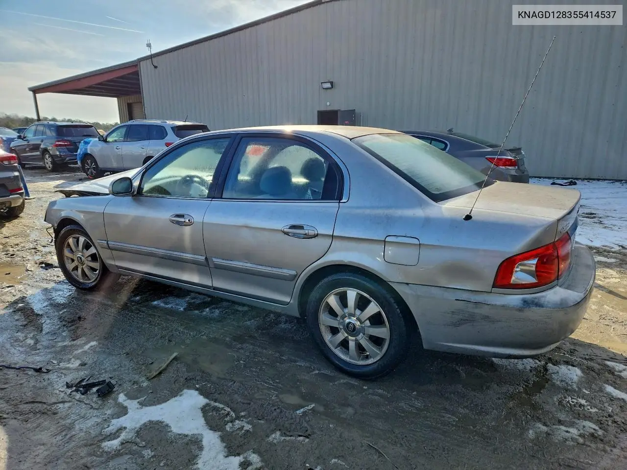 KNAGD128355414537 2005 Kia Optima Lx