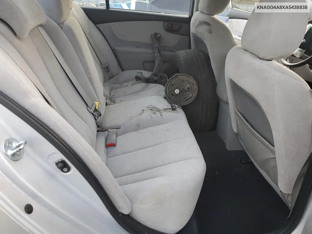 KNAGG4A8XA5438838 2010 Kia Optima Lx