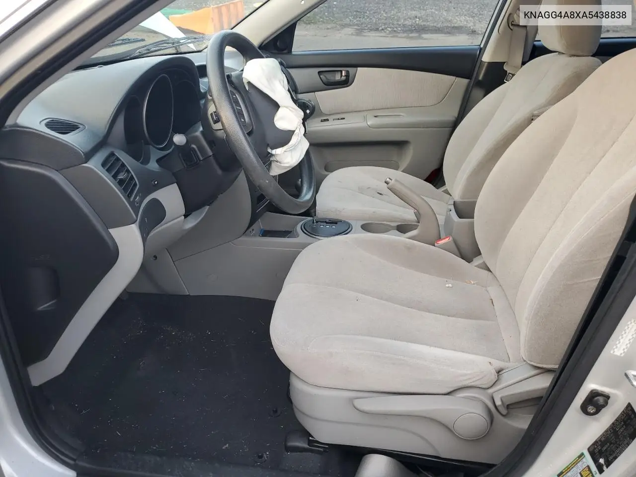 KNAGG4A8XA5438838 2010 Kia Optima Lx