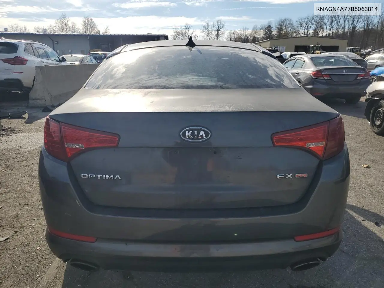 KNAGN4A77B5063814 2011 Kia Optima Ex