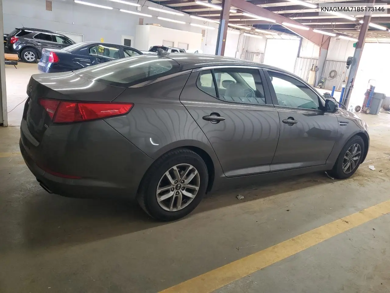 KNAGM4A71B5173146 2011 Kia Optima Lx