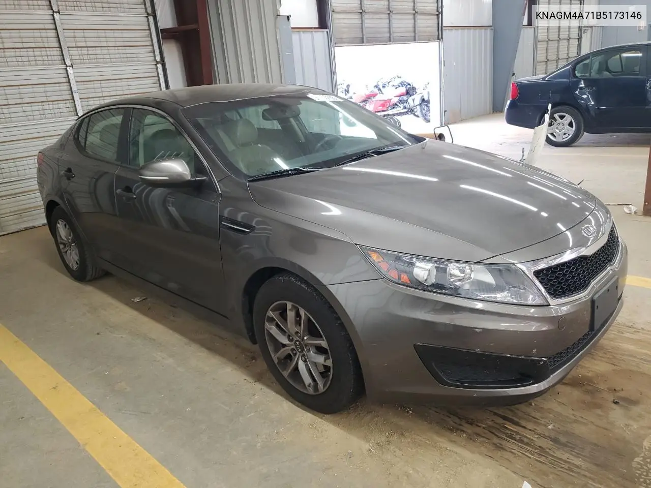 KNAGM4A71B5173146 2011 Kia Optima Lx