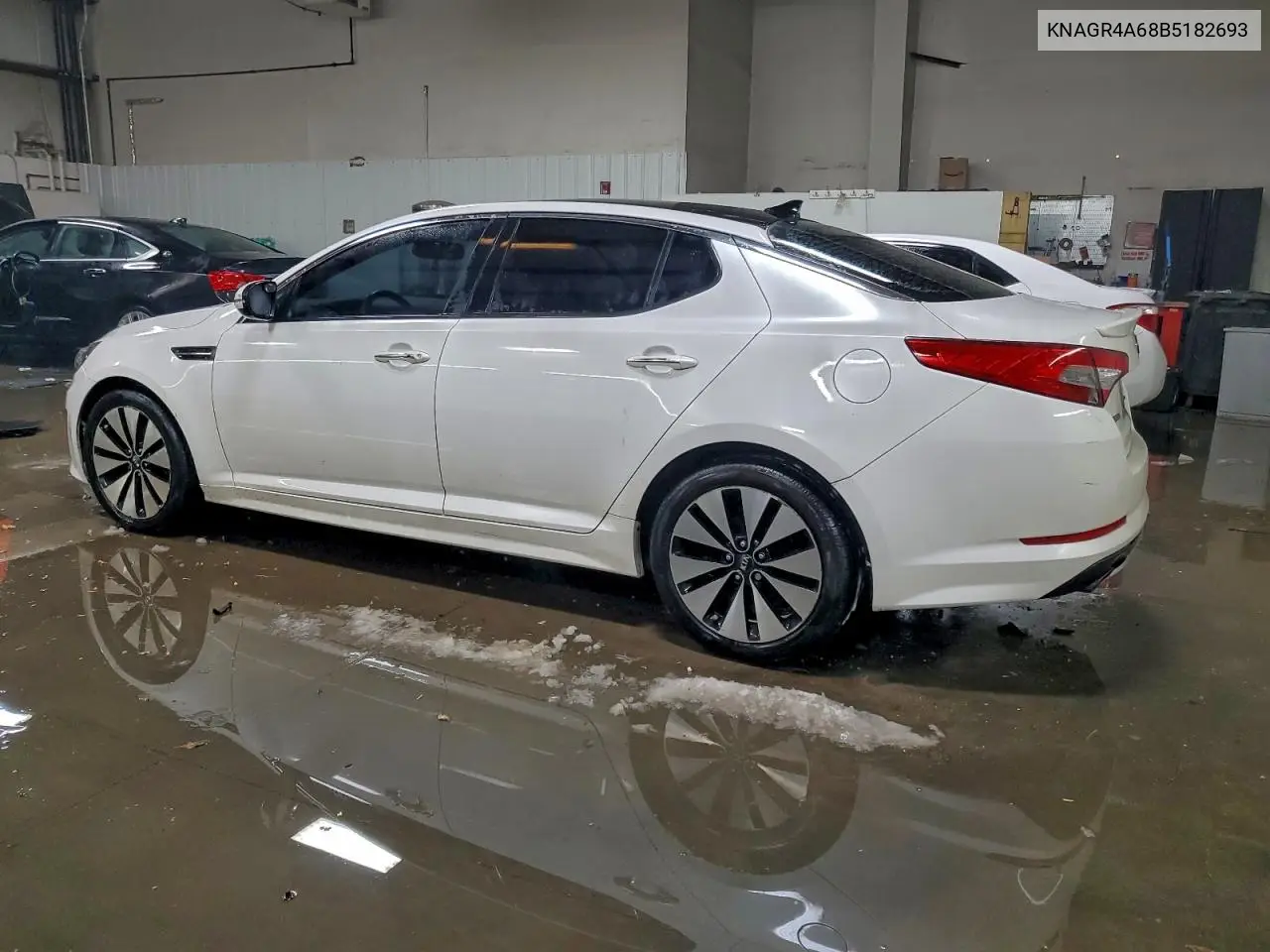 KNAGR4A68B5182693 2011 Kia Optima Sx