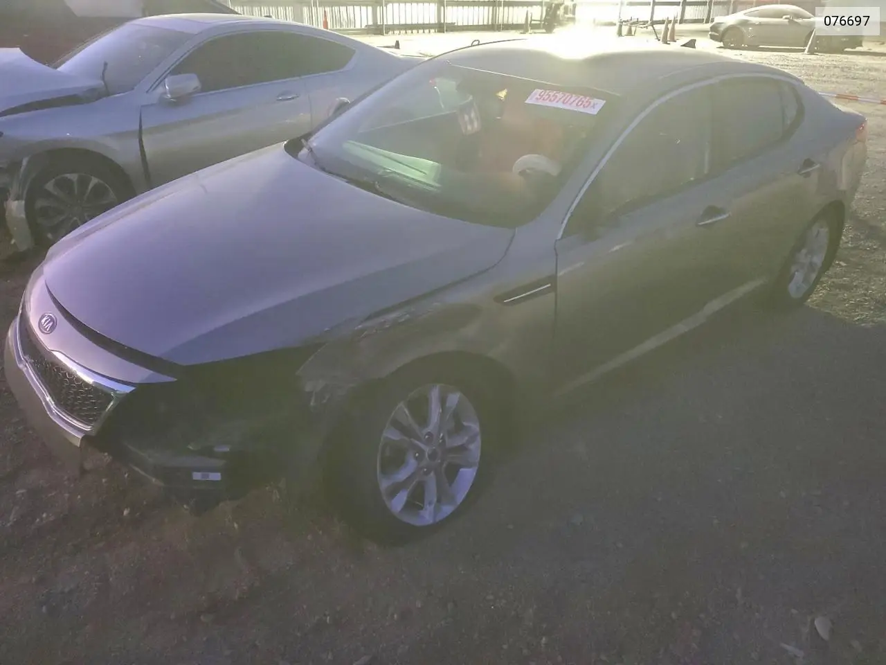 076697 2014 Kia Optima Ex