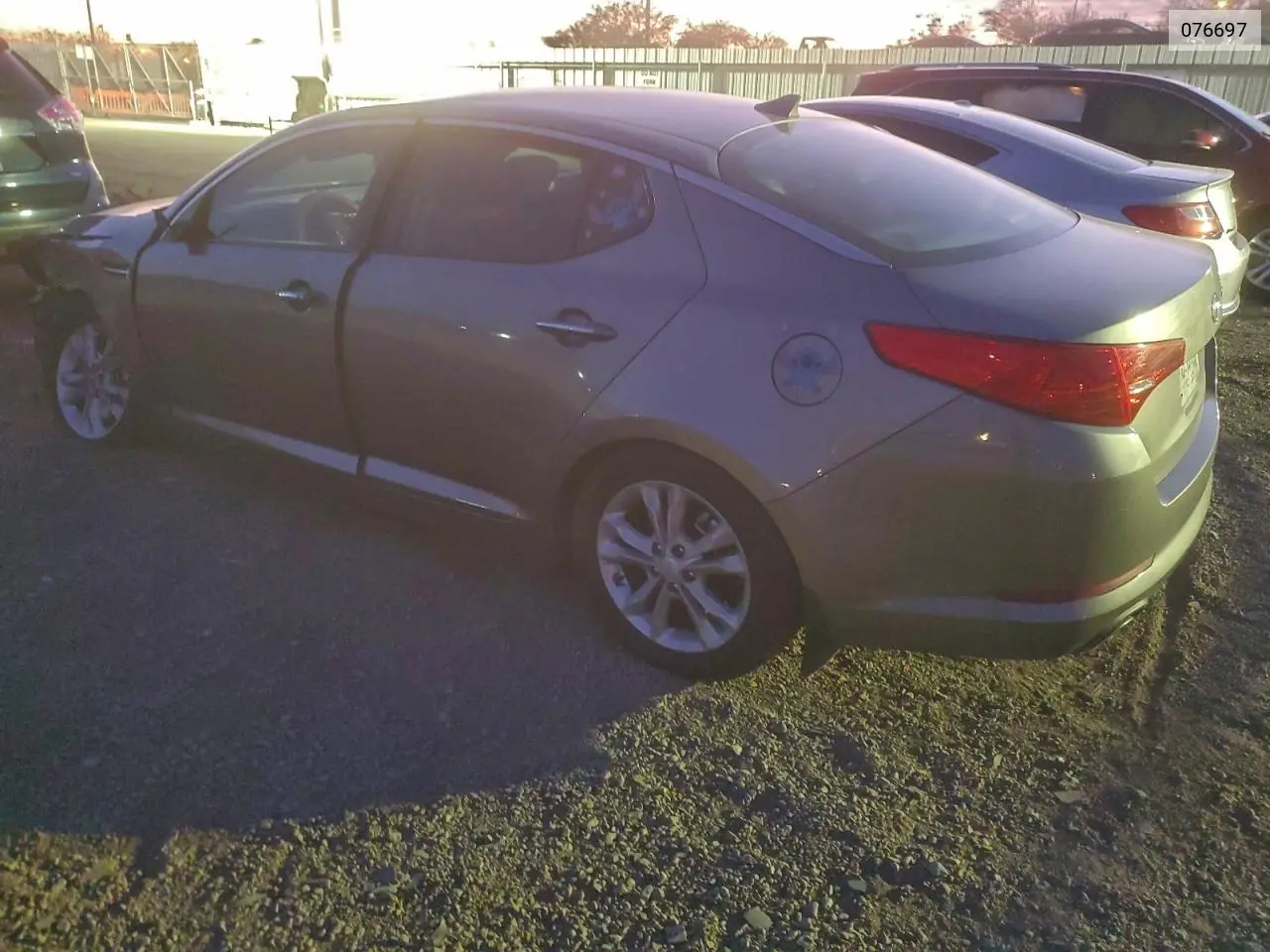 076697 2014 Kia Optima Ex